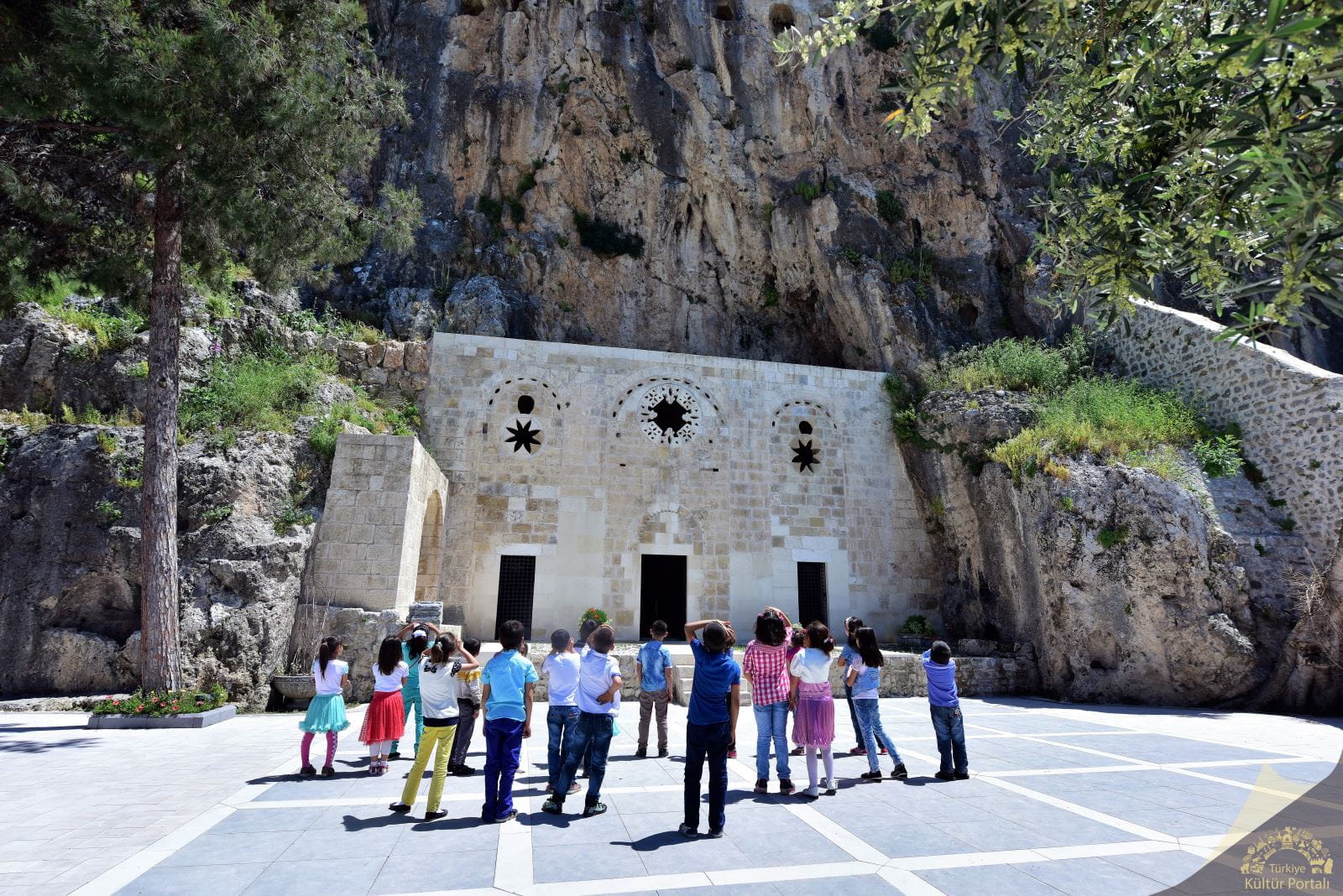 Saint Pierre Kilisesi Dış Cephe Ve Mağara İç Mimari Antakya Hatay
