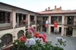 Atlıhan El Sanatları Çarşısı